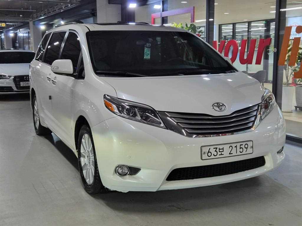토요타 시에나 3.5 AWD 사진