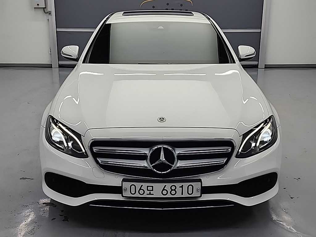 벤츠 E 클래스 E300 아방가르드 사진 2/19