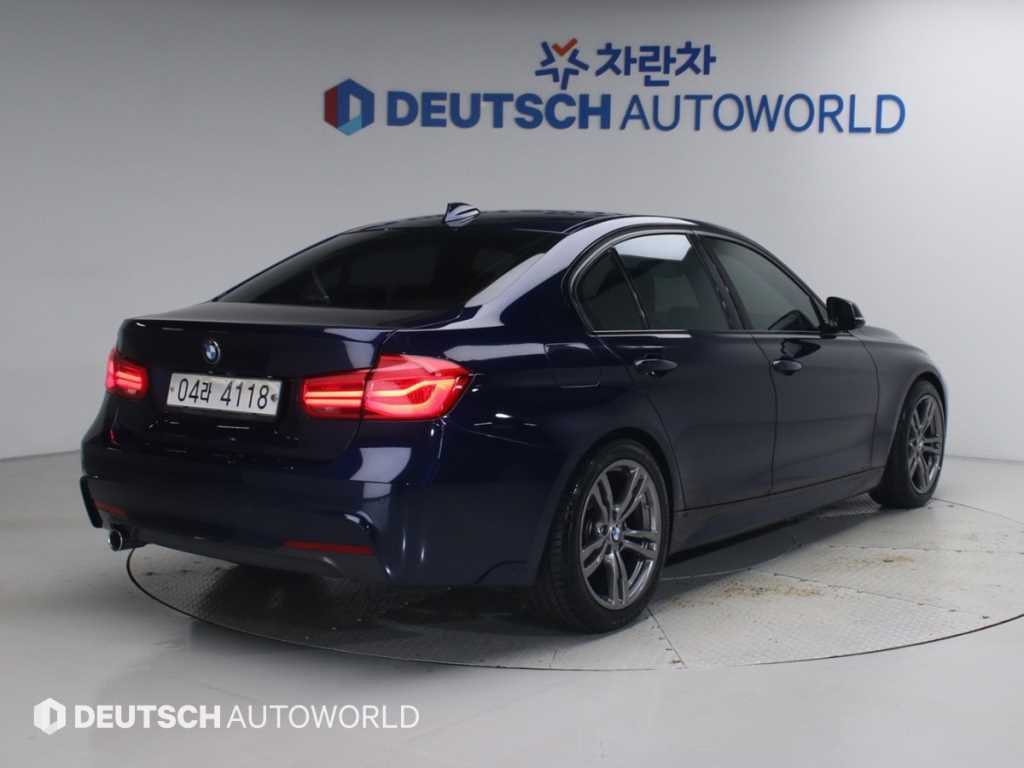 BMW 3시리즈 320i M 스포츠 사진 2/20