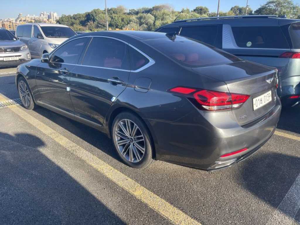 제네시스 G80 3.3 GDI AWD 럭셔리 사진 2/19