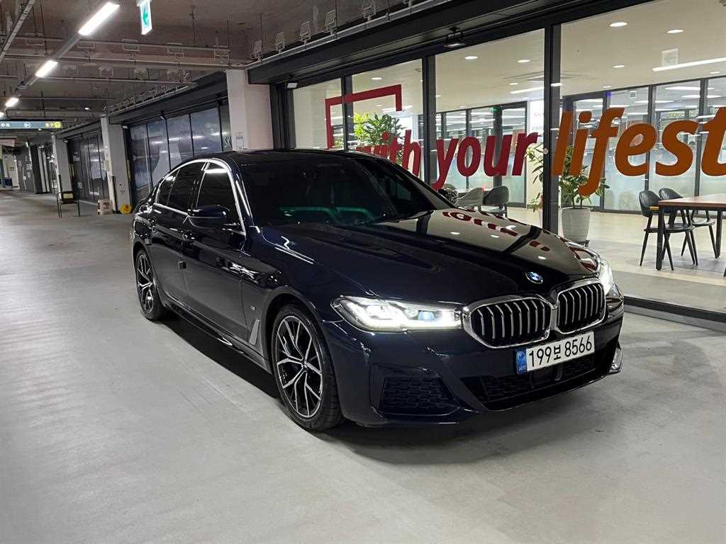 BMW 5시리즈 530i M 스포츠 사진