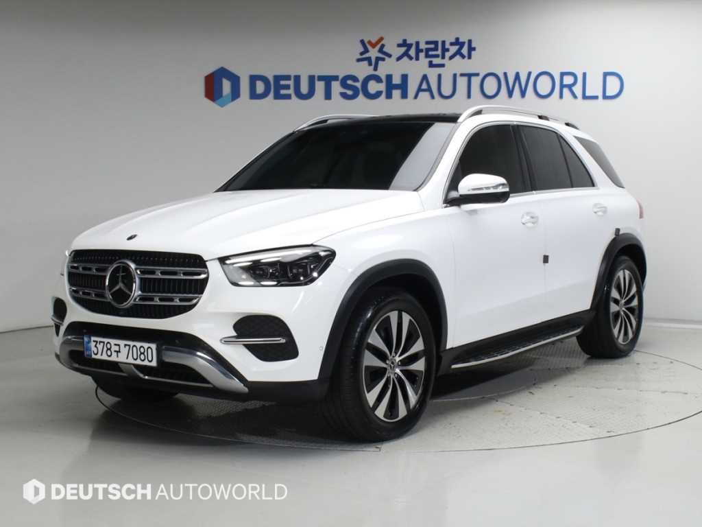 벤츠 GLE 클래스 GLE 300d 4MATIC 사진