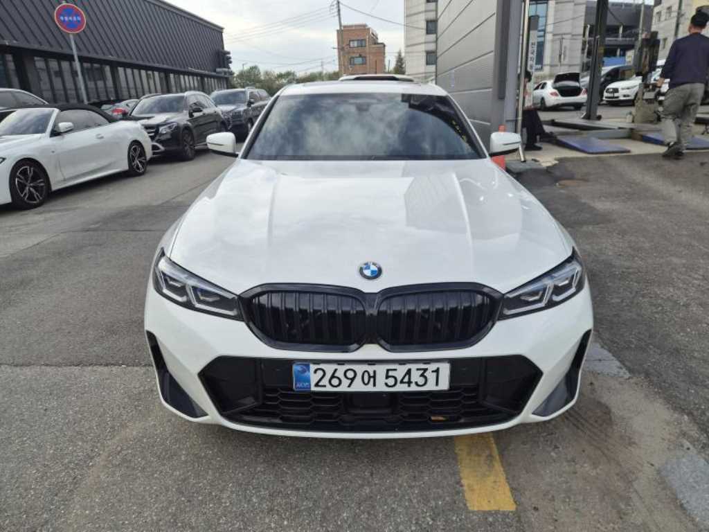 BMW 3시리즈 320i M 스포츠 사진