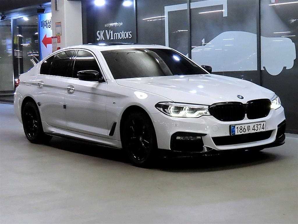 BMW 5시리즈 530i xDrive M 스포츠 플러스 사진