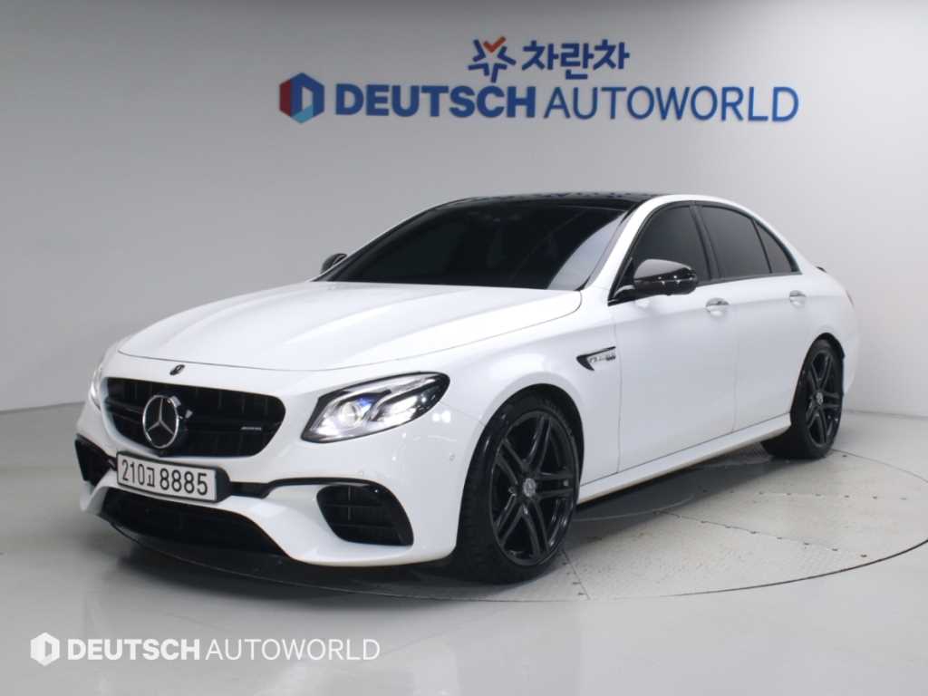 벤츠 E 클래스 E63 AMG 4MATIC+ 사진
