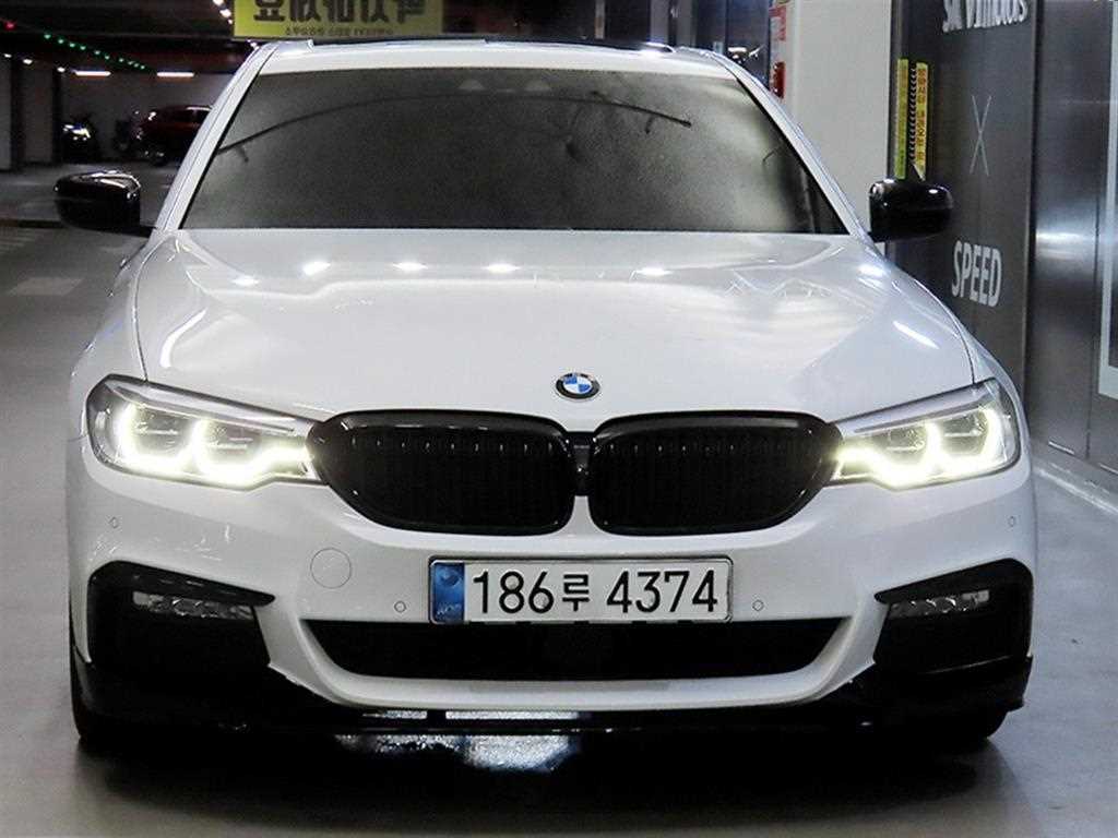 BMW 5시리즈 530i xDrive M 스포츠 플러스 사진 2/20