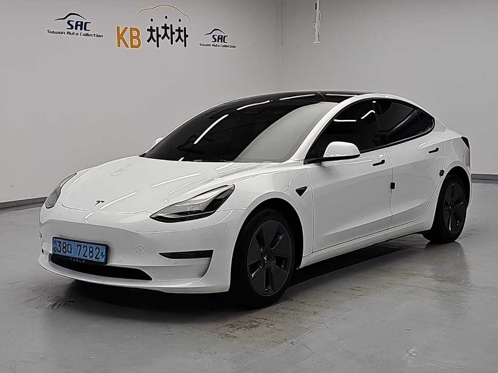 테슬라 모델 3 RWD 사진