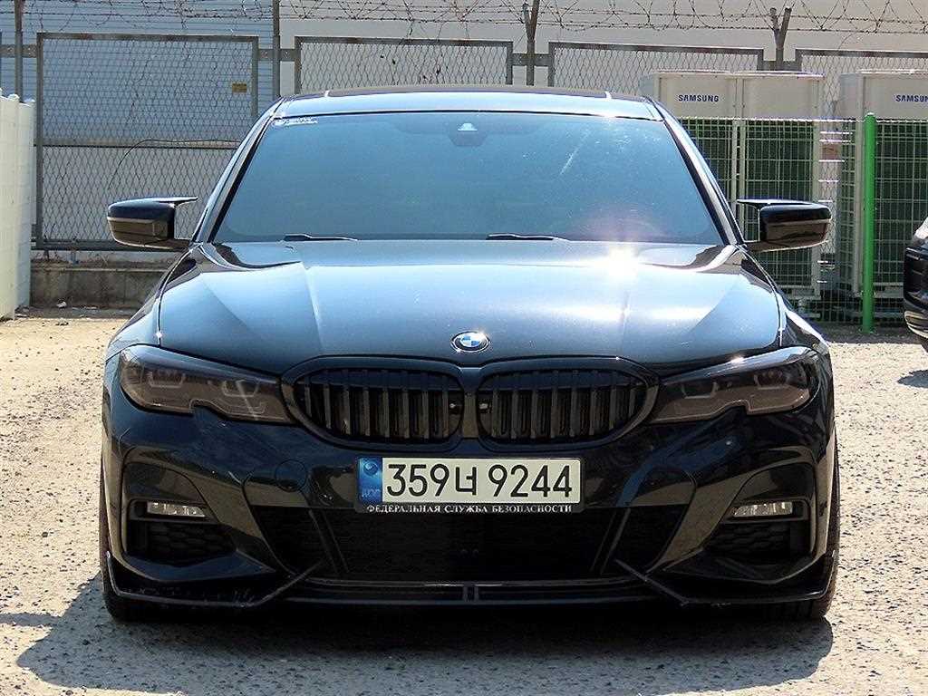 BMW 3시리즈 330e M 스포츠 사진