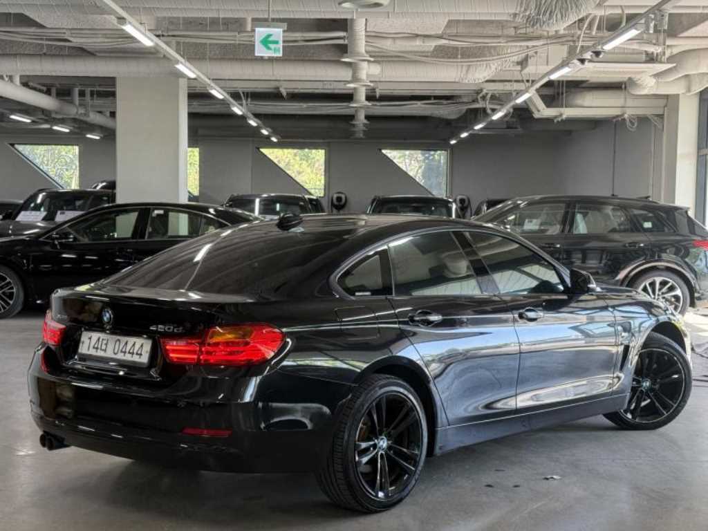 BMW 4시리즈 420d xDRIVE 그란쿠페 사진 2/18