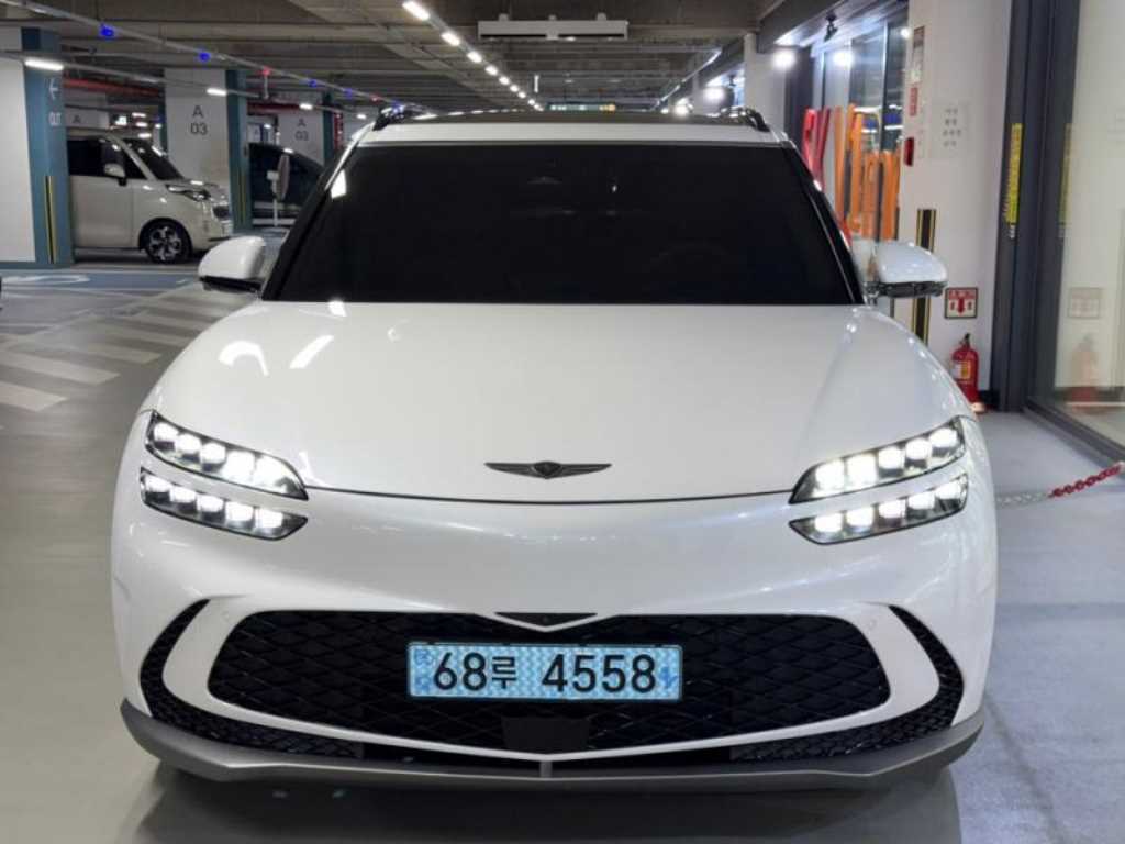 제네시스 GV60 스탠다드 2WD 사진 2/20