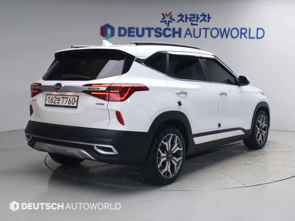 기아 셀토스 가솔린 1.6 터보 2WD 노블레스 사진 2/20