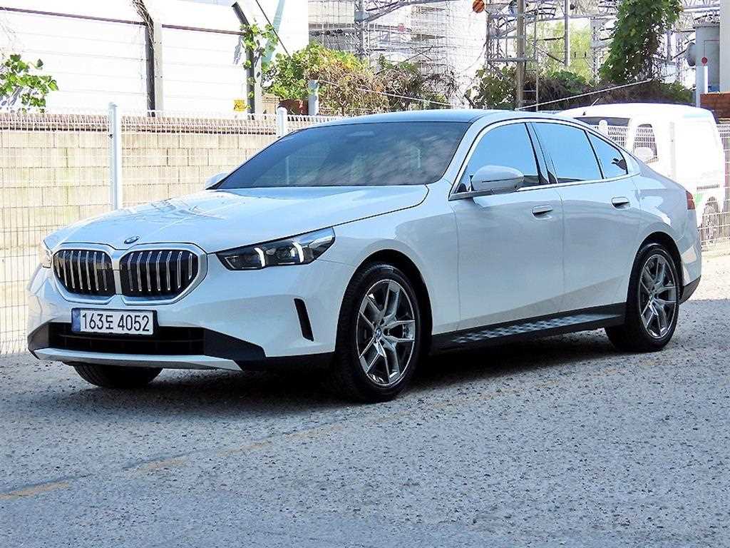 BMW 5시리즈 520i 사진 2/20
