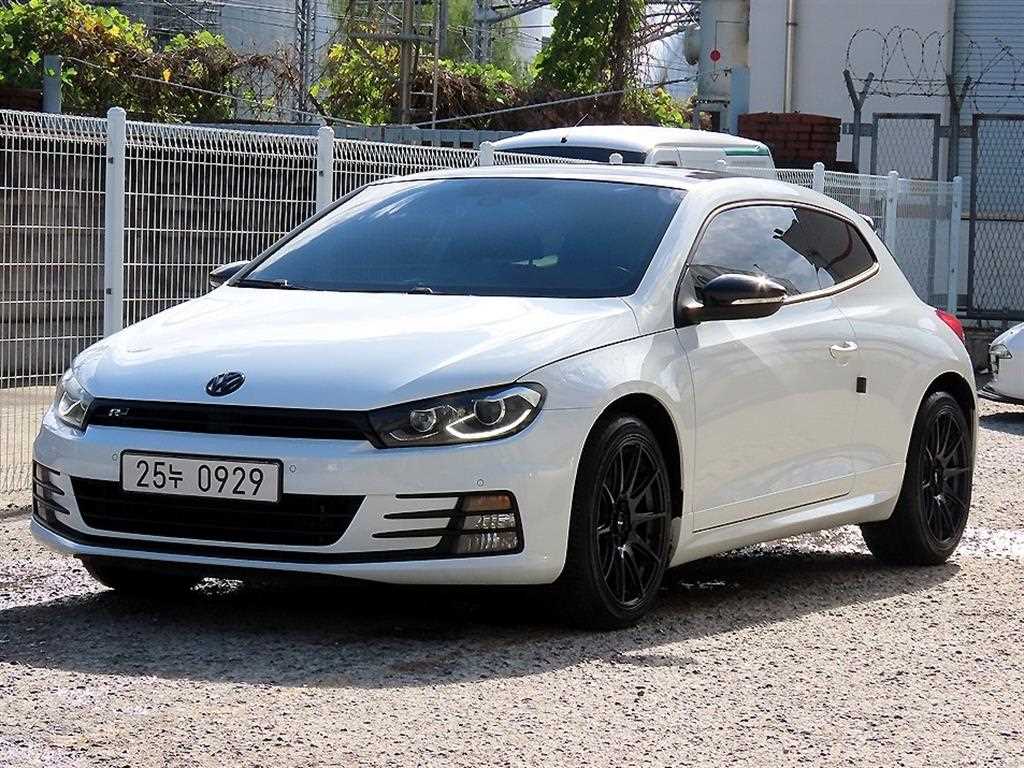 폭스바겐 시로코 2.0 TDI R-LINE 사진 2/20