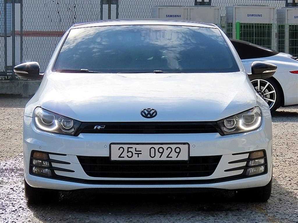 폭스바겐 시로코 2.0 TDI R-LINE 사진