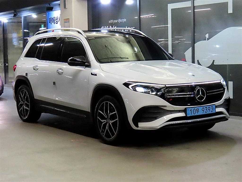 벤츠 EQB 300 4MATIC AMG 라인 사진