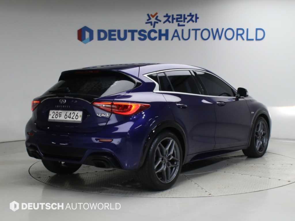 인피니티 Q 2.0 프리미엄 사진 2/19