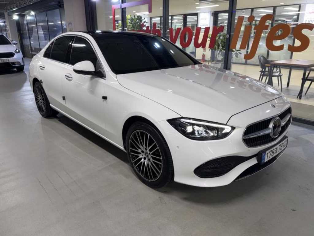 벤츠 C 클래스 C200 4MATIC 아방가르드 사진 2/20