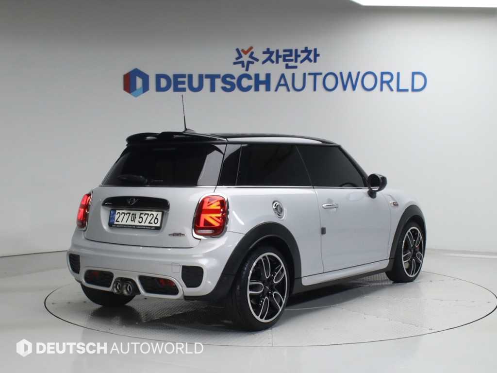 MINI 쿠퍼 JCW 3세대 사진 2/20