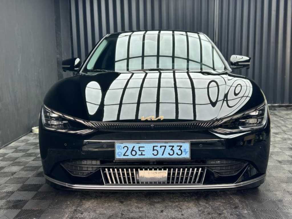 기아 EV6 롱레인지 어스 사진 2/18