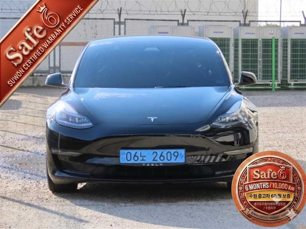 테슬라 모델 3 롱 레인지 사진