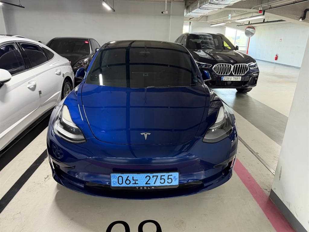 테슬라 모델 3 롱 레인지 사진