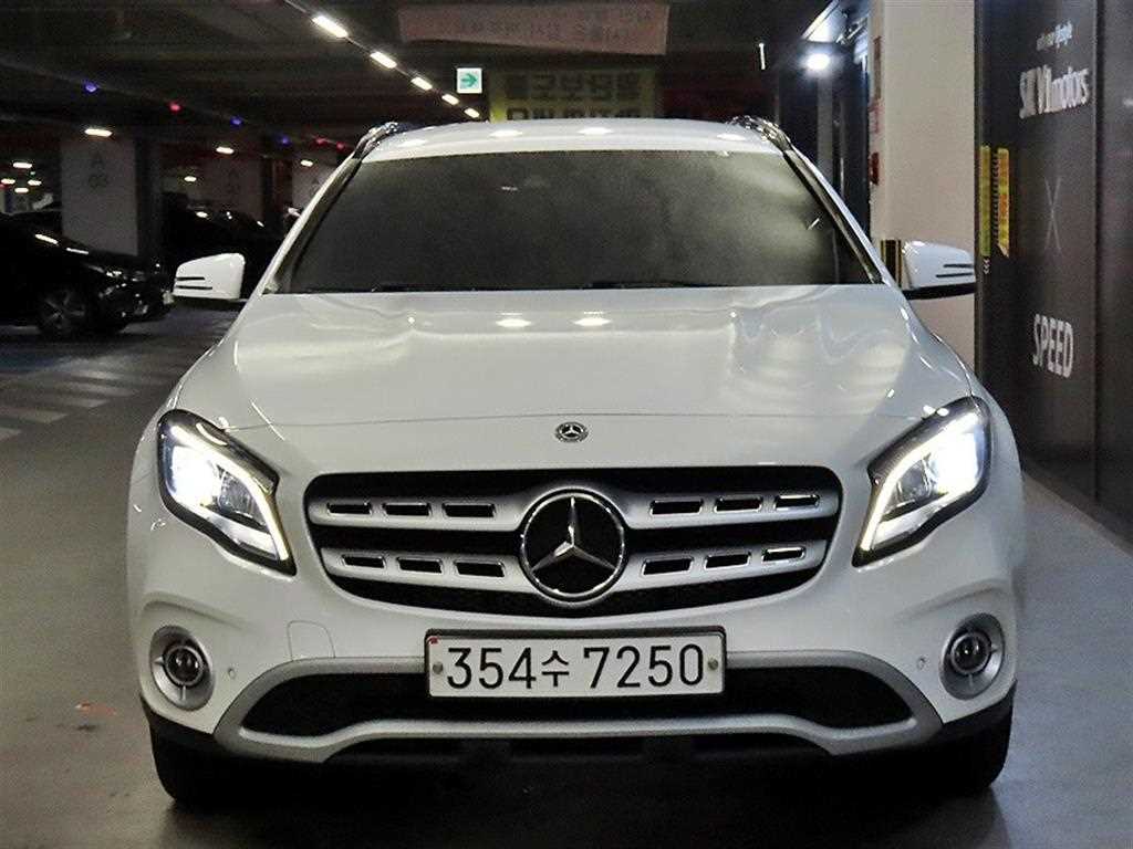 벤츠 GLA 클래스 GLA220 사진 2/20