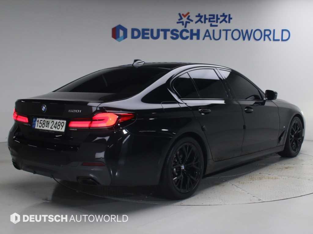 BMW 5시리즈 520i M 스포츠 사진 2/20