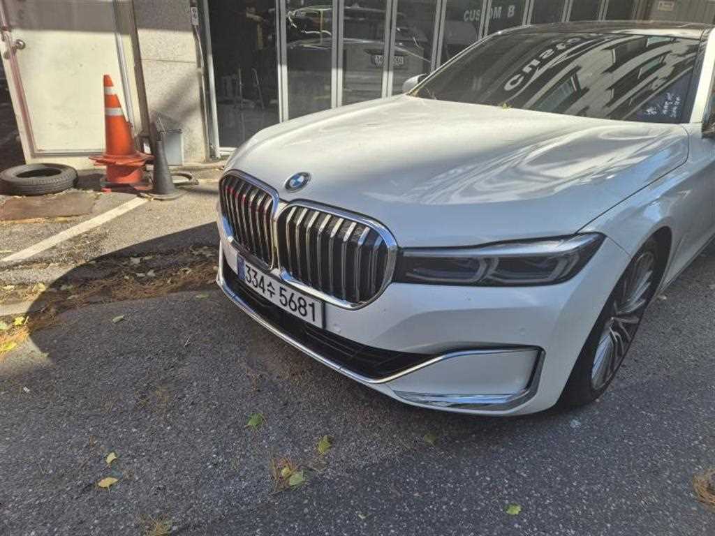 BMW 7시리즈 740Li xDrive 디자인 퓨어 엑설런스 사진