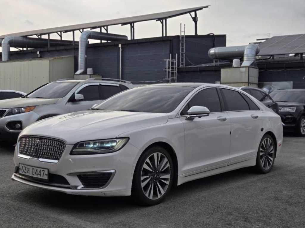 링컨 MKZ 리저브 300A FWD 사진 2/14