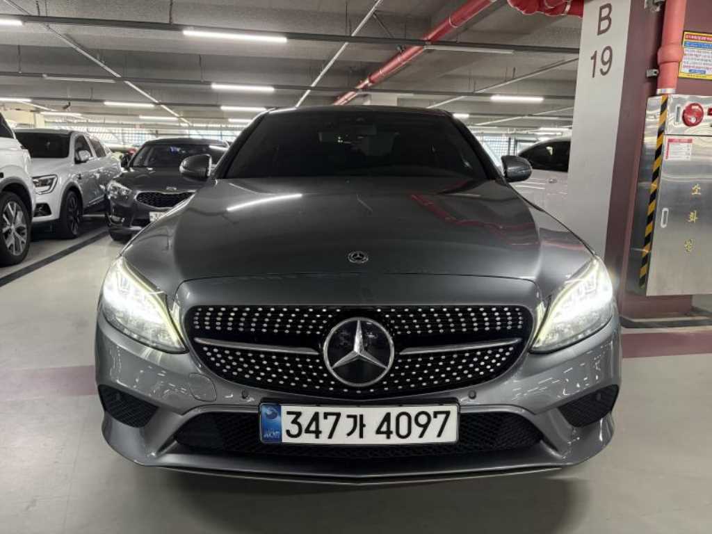 벤츠 C 클래스 C220 d 아방가르드 사진