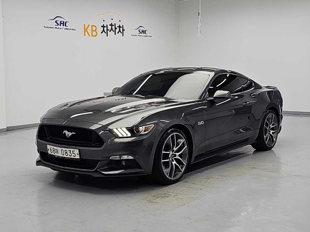 포드 머스탱 5.0 GT 쿠페 프리미엄 사진