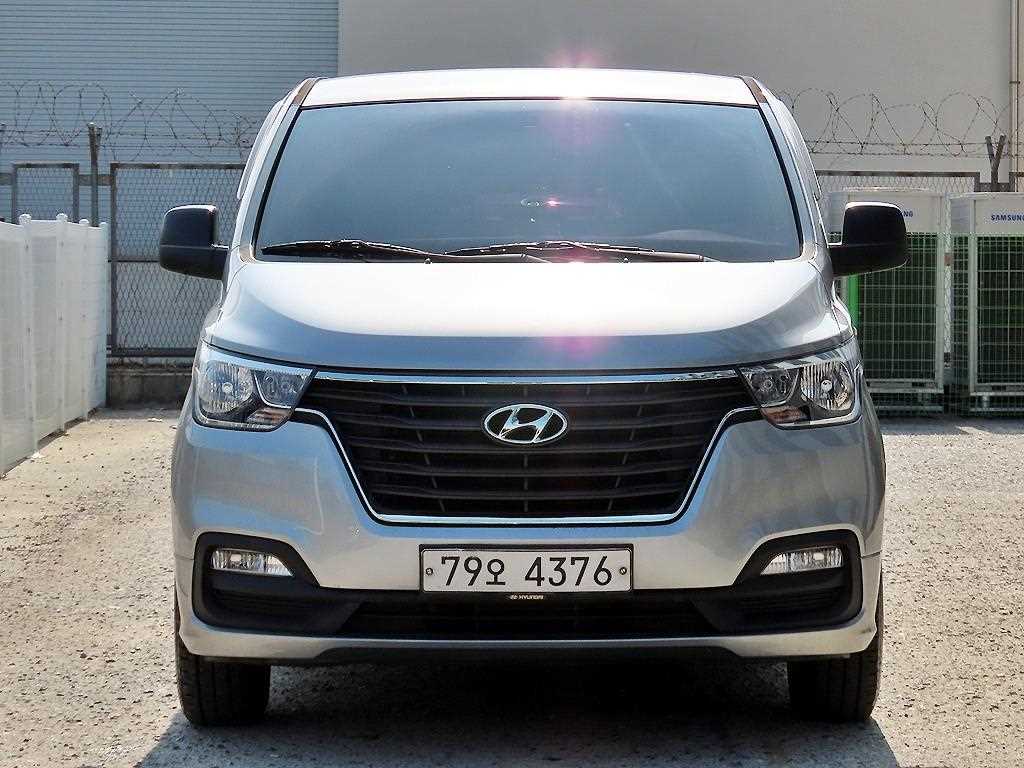 현대 스타렉스 2WD 웨건 12인승 스마트 사진