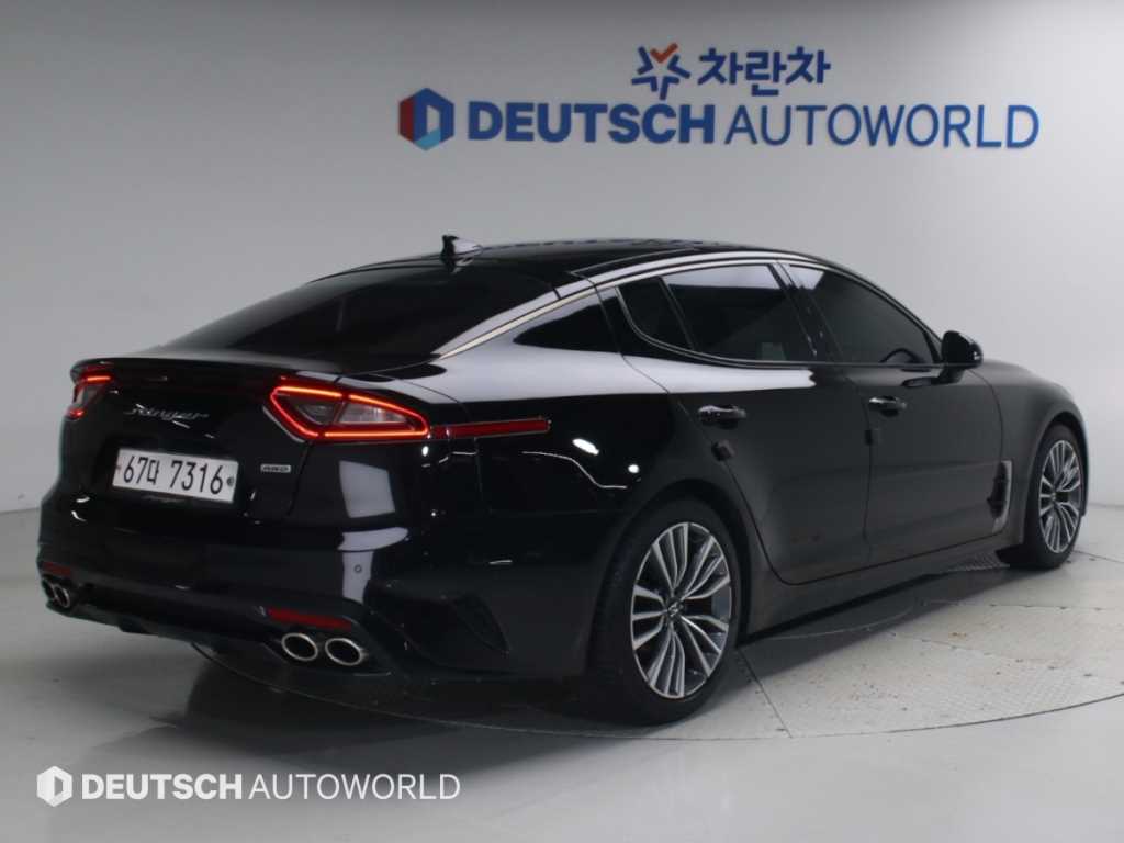 기아 스팅어 가솔린 2.0 터보 AWD 플래티넘 사진 2/20