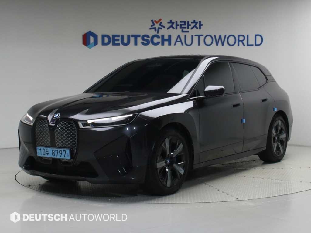 BMW iX xDrive 50 스포츠 플러스 사진