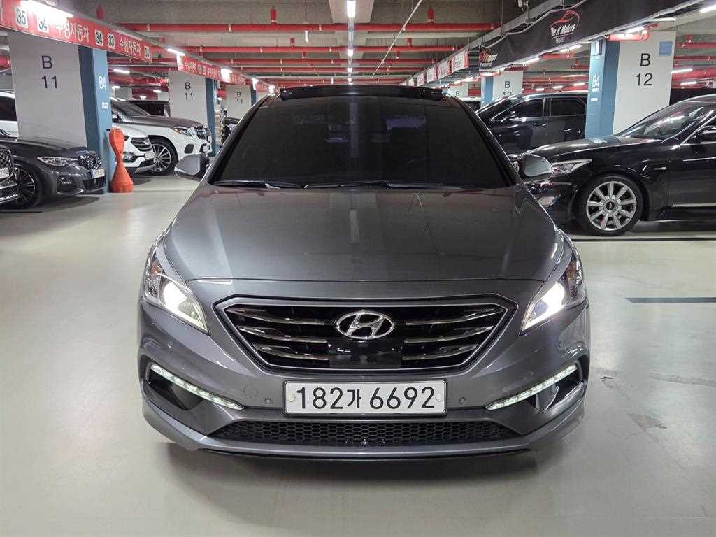 현대 쏘나타 2.0 터보 익스클루시브 사진 2/20