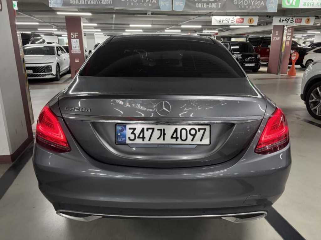 벤츠 C 클래스 C220 d 아방가르드 사진 2/11