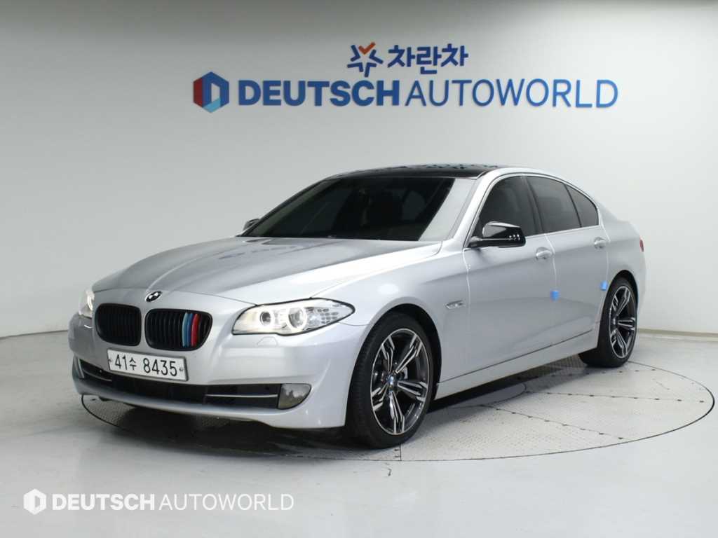 BMW 5시리즈 520d 사진