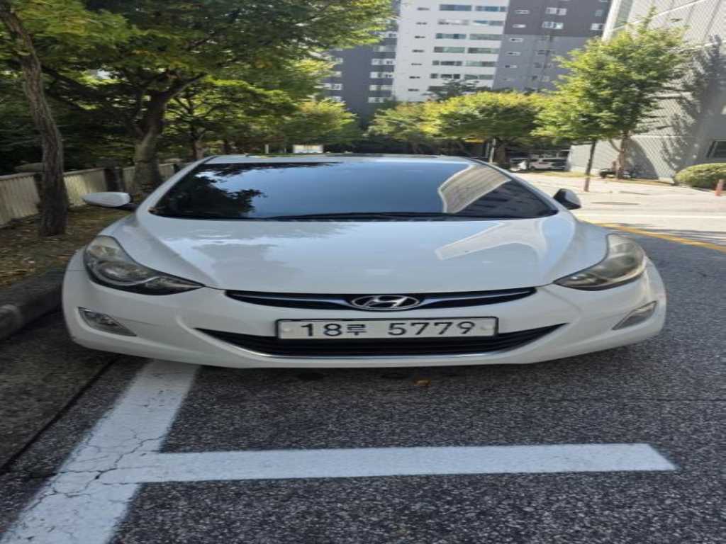 현대 아반떼 M16 GDI 프리미어 사진