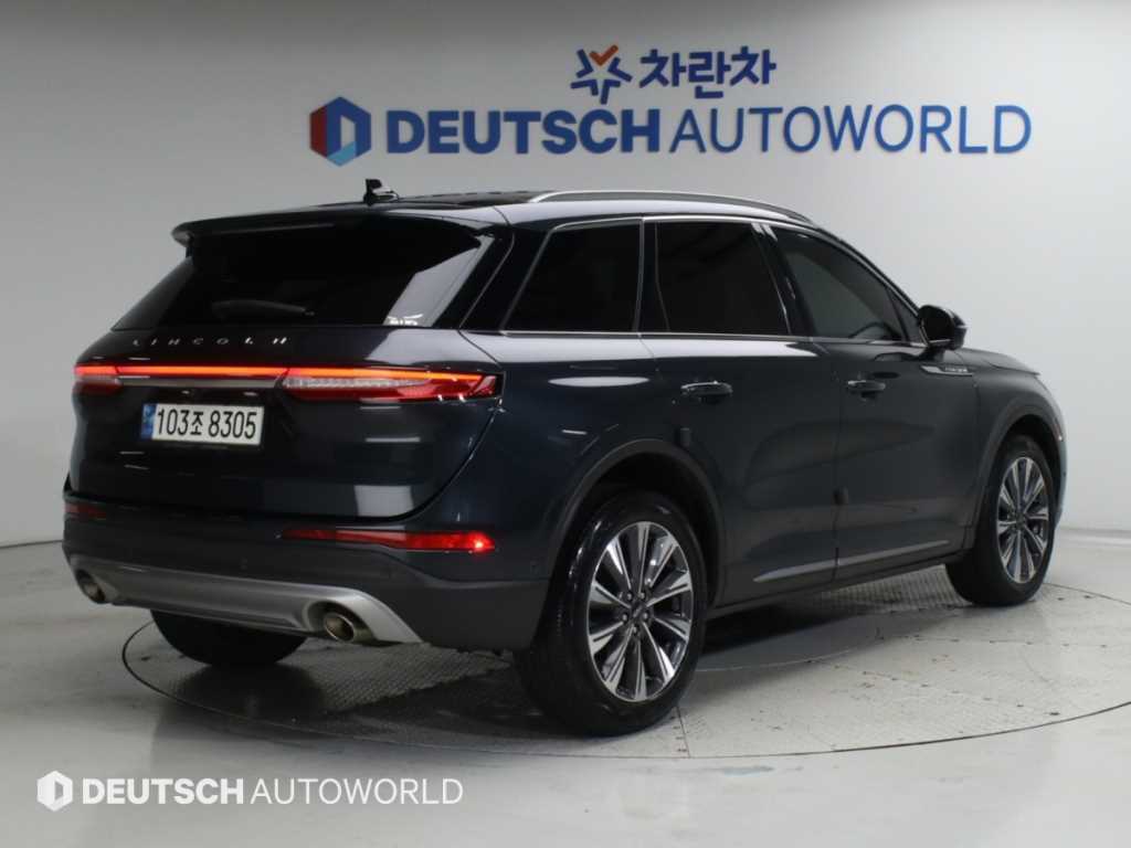 링컨 코세어 2.0 리저브 AWD 사진 2/20