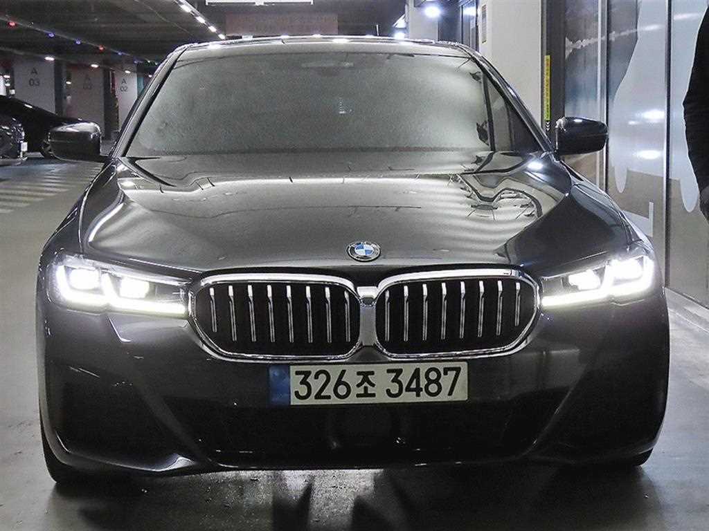BMW 5시리즈 530i M 스포츠 사진 2/20