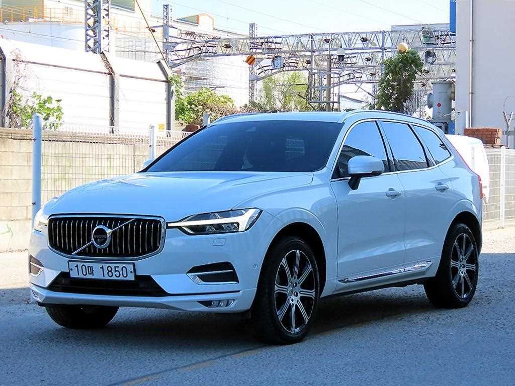 볼보 XC60 D5 AWD 인스크립션 사진 2/20