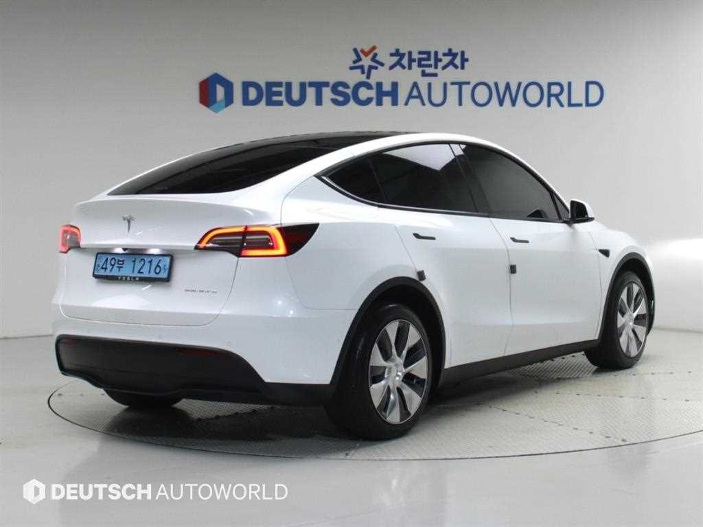 테슬라 모델 Y 롱 레인지 사진 2/20