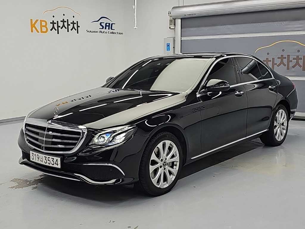 벤츠 E 클래스 E300 4MATIC 익스클루시브 사진