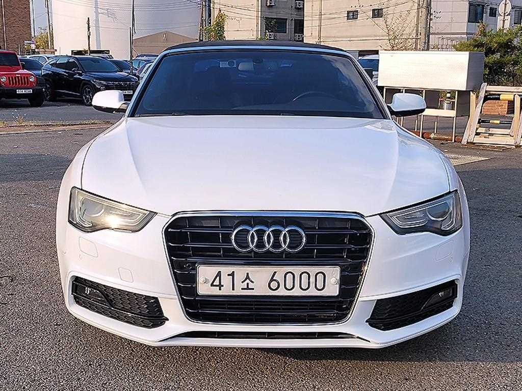 아우디 A5 40 TFSI 콰트로 카브리올레 사진