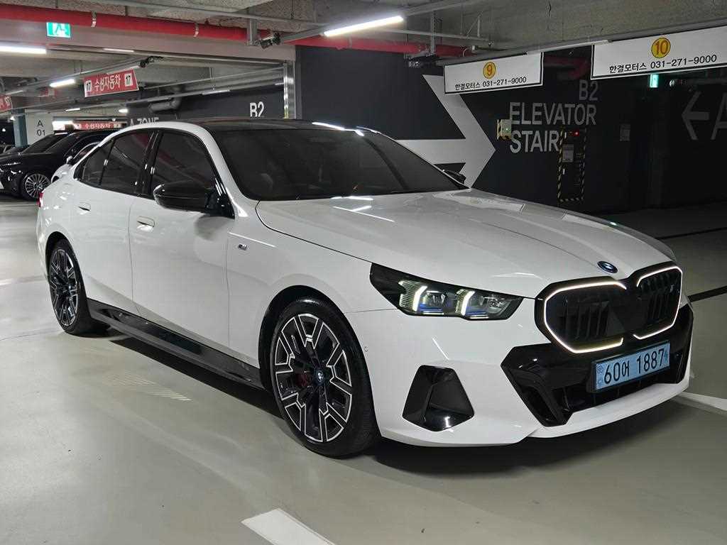 BMW i5 eDrive 40 M 스포츠 프로 사진