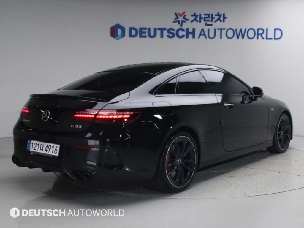 벤츠 E 클래스 E53 AMG 4MATIC+ 쿠페 사진 2/20