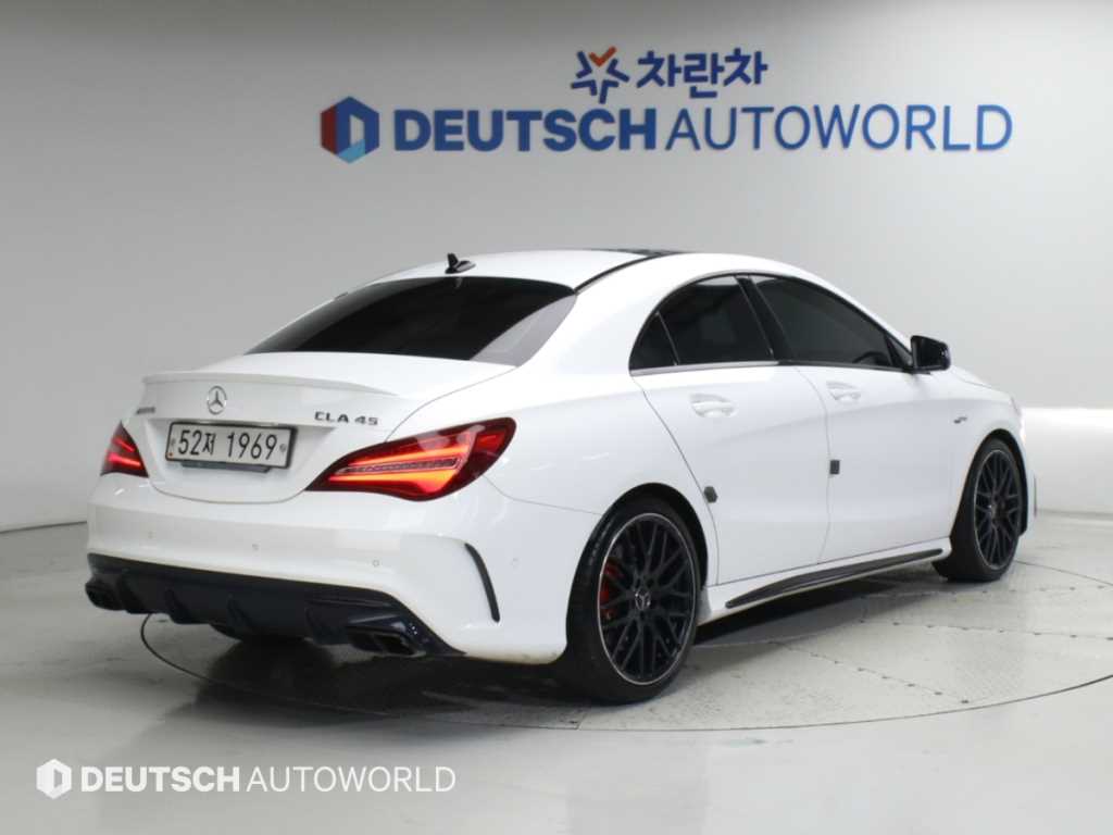 벤츠 CLA 클래스 CLA 45 AMG 4MATIC 사진 2/20