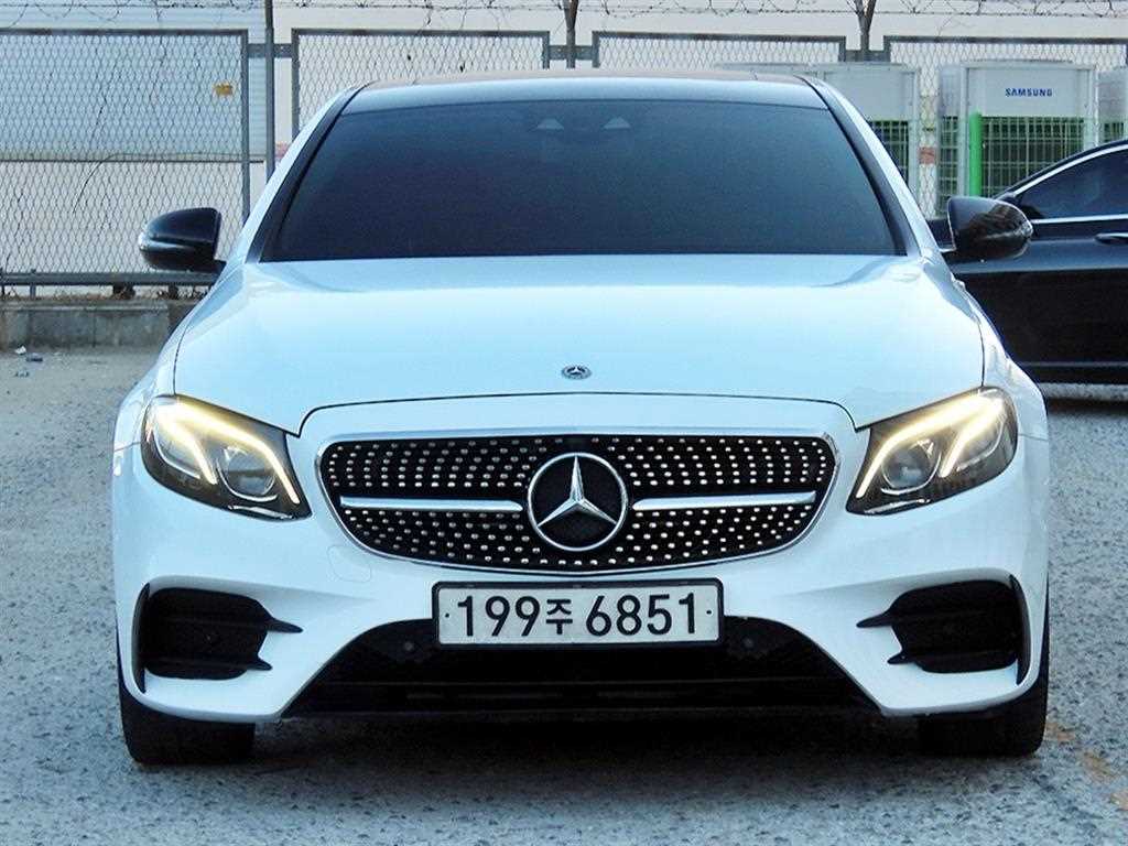 벤츠 E 클래스 E220d 아방가르드 사진