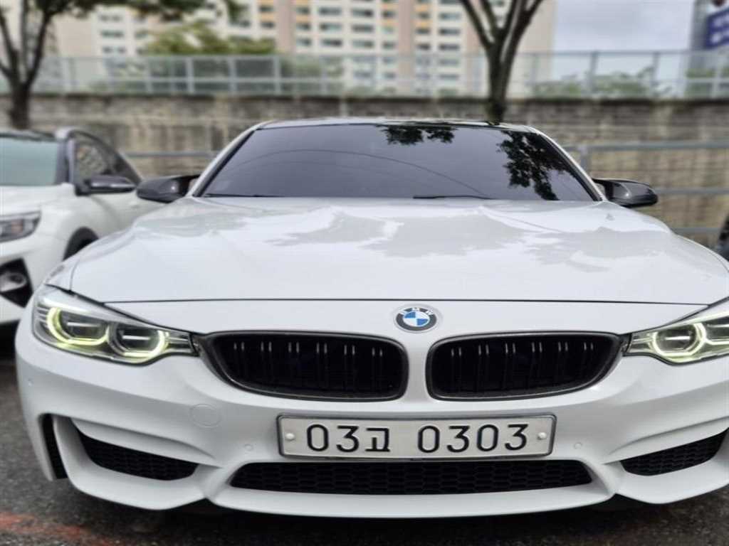 BMW 3시리즈 M3 세단 사진
