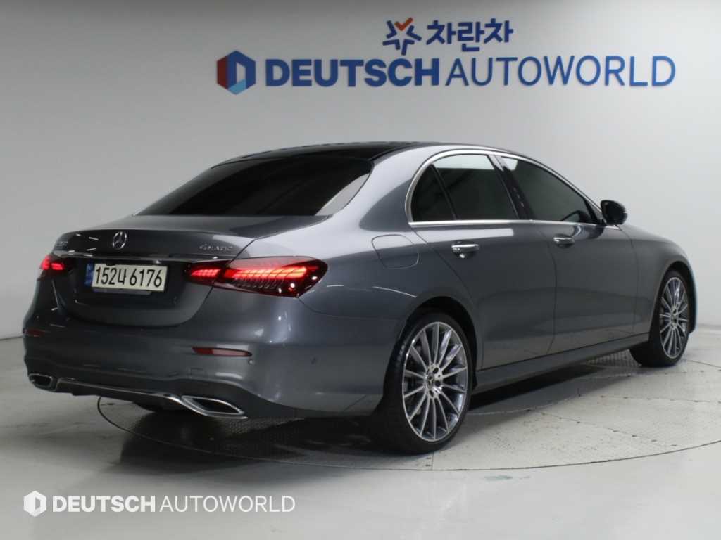 벤츠 E 클래스 E350 4MATIC 아방가르드 사진 2/20
